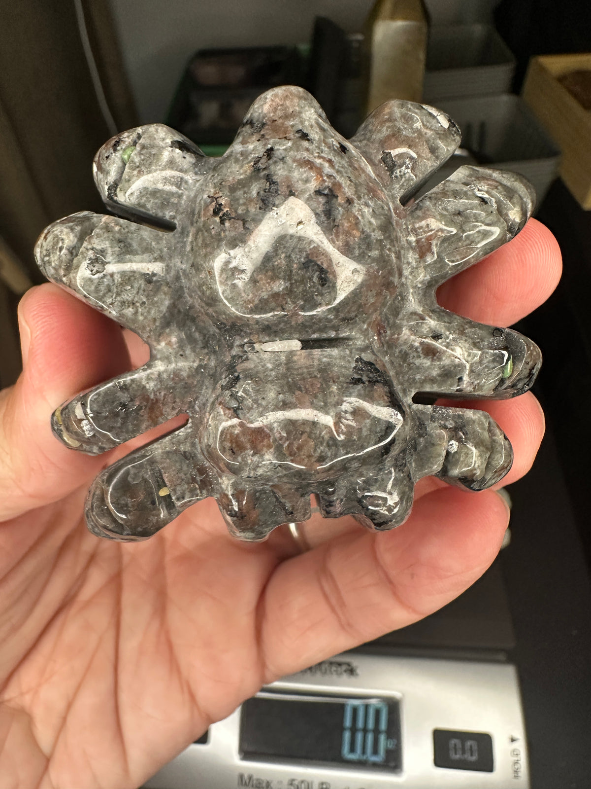Yooperlite Spider Carving, UV reactive Halloween decor